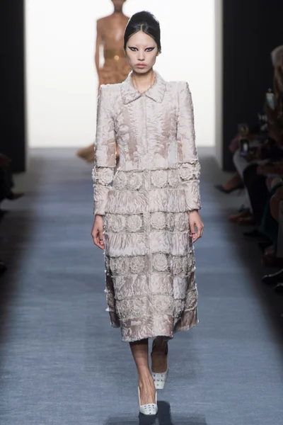 Look 29